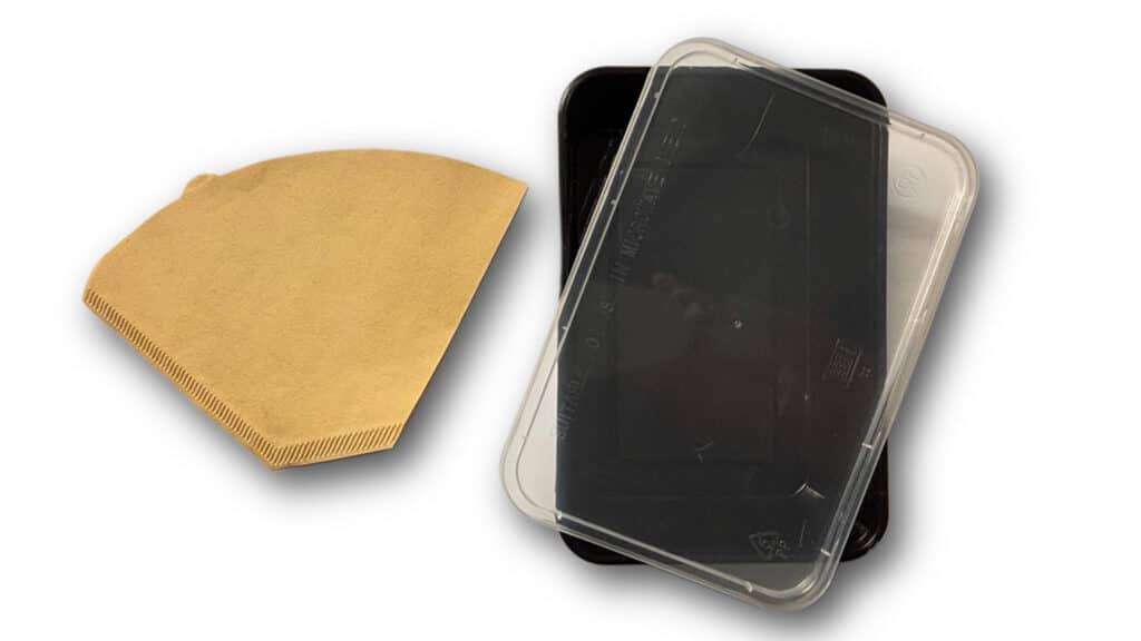 Germinating cannabis seeds using unbleached coffee filters Germinating cannabis seeds using unbleached coffee filters